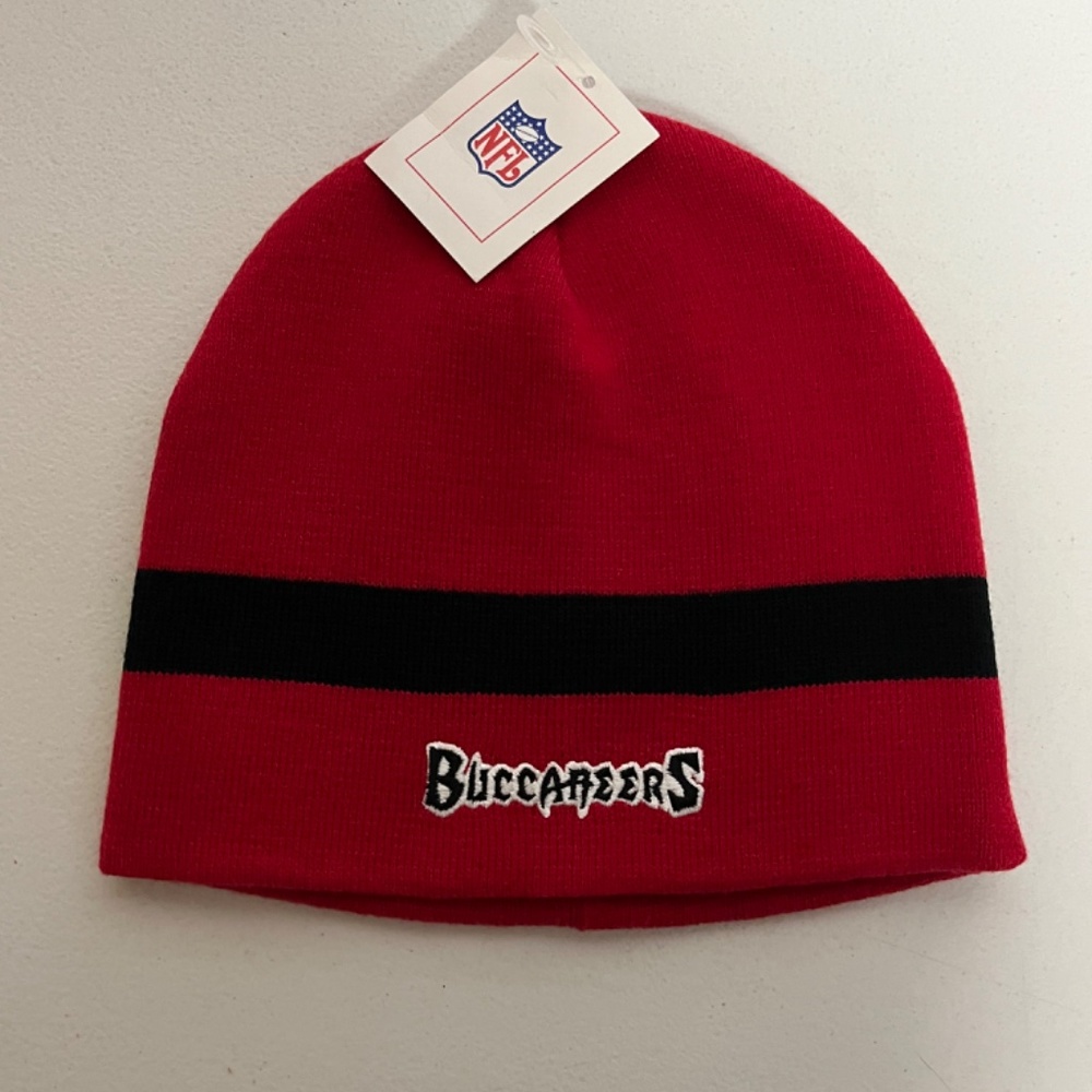 Tampa Bay Buccaneers NFL Embroidered Beanie Hat Vintage Football Sports